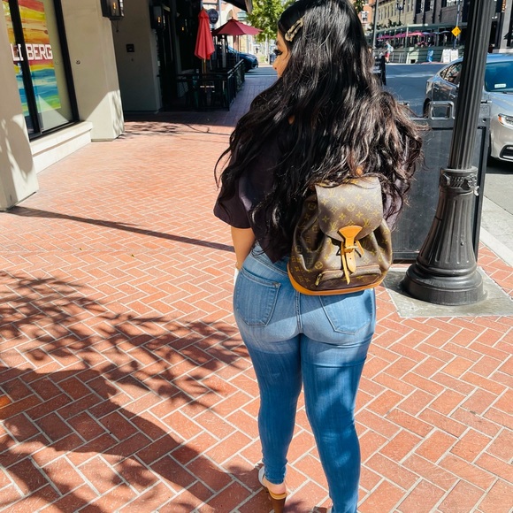 Authentic Louis Vuitton Montsouris MM Backpack - Picture 6 of 7